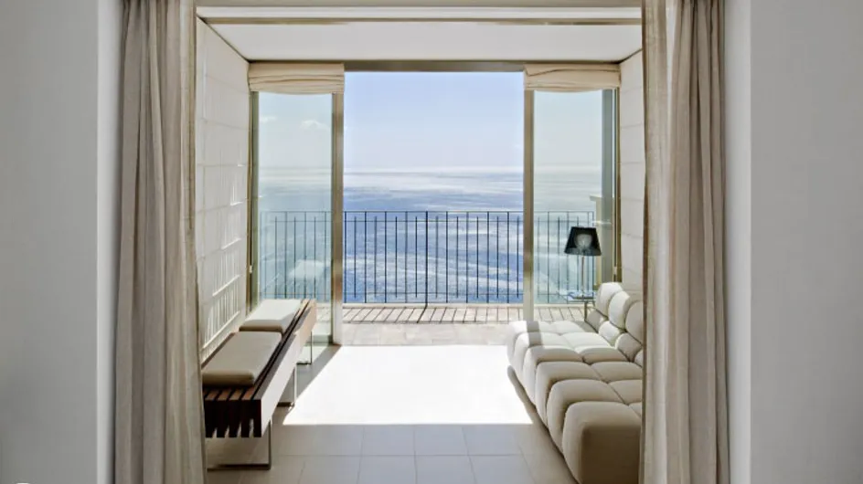 10 espectaculares salones con vistas al mar