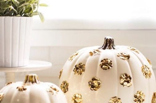 DIY-Halloween-Deko: Goldene Kürbisse