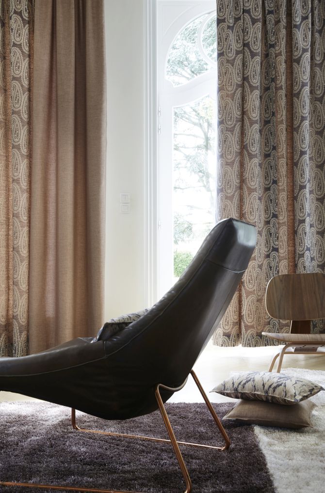 Gouden en kasjmieren weerspiegelingen voor een warme en trendy decoratie