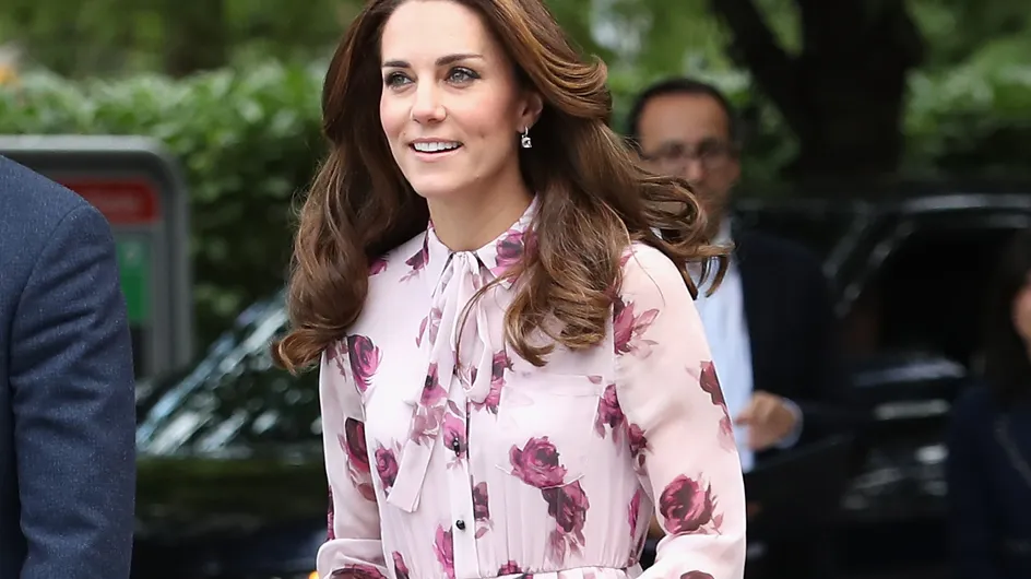 Le look rose et fleuri de Kate Middleton était-il trop cucul ?