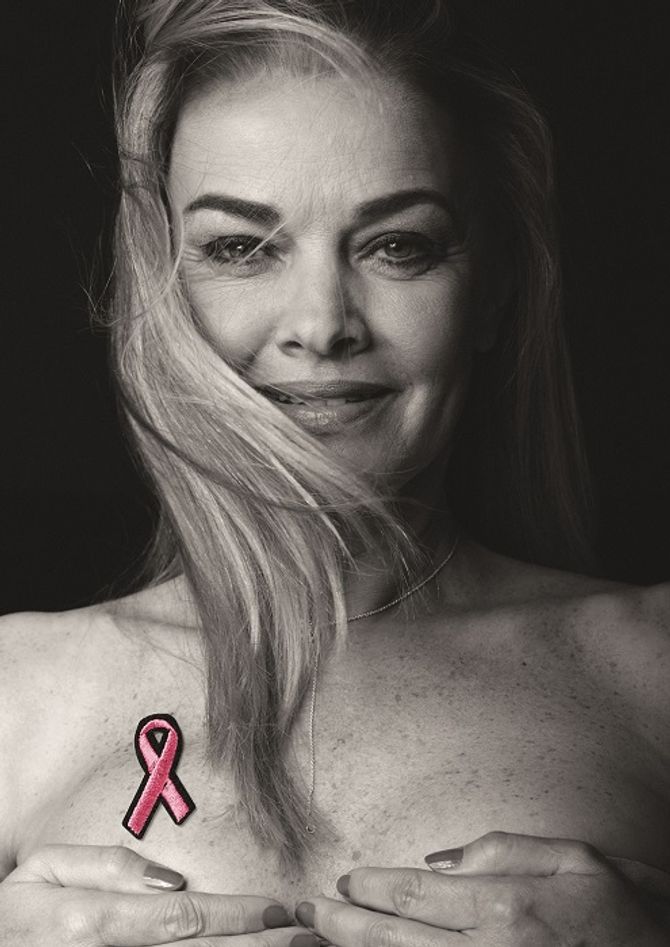 Ensaio da campanha Think Pink, do estilista Tufi Duek e da ONG Unaccam