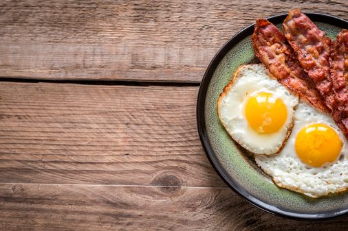 Huevos fritos y bacon