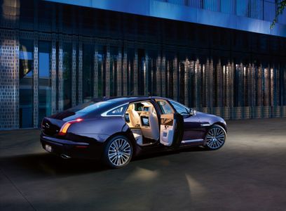 Jaguar XJ