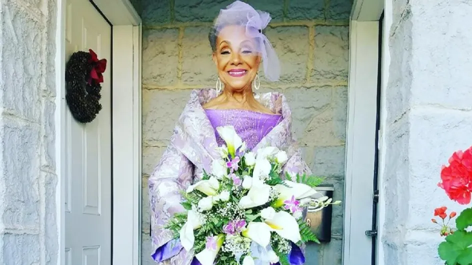 Pour son mariage, cette mamie de 86 ans a choisi une robe très originale (Photos)