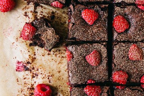 Brownie con frambuesas