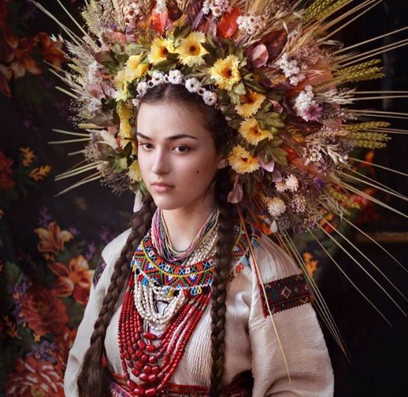 Les Ukrainiennes, fières de leurs origines, le montrent avec style
