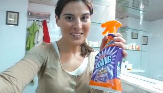 Limpieza, mujeres y Cillit Bang