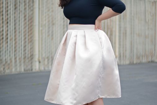 Die Schleifen-Pumps gibt es auf choises.com für ca. 40 €