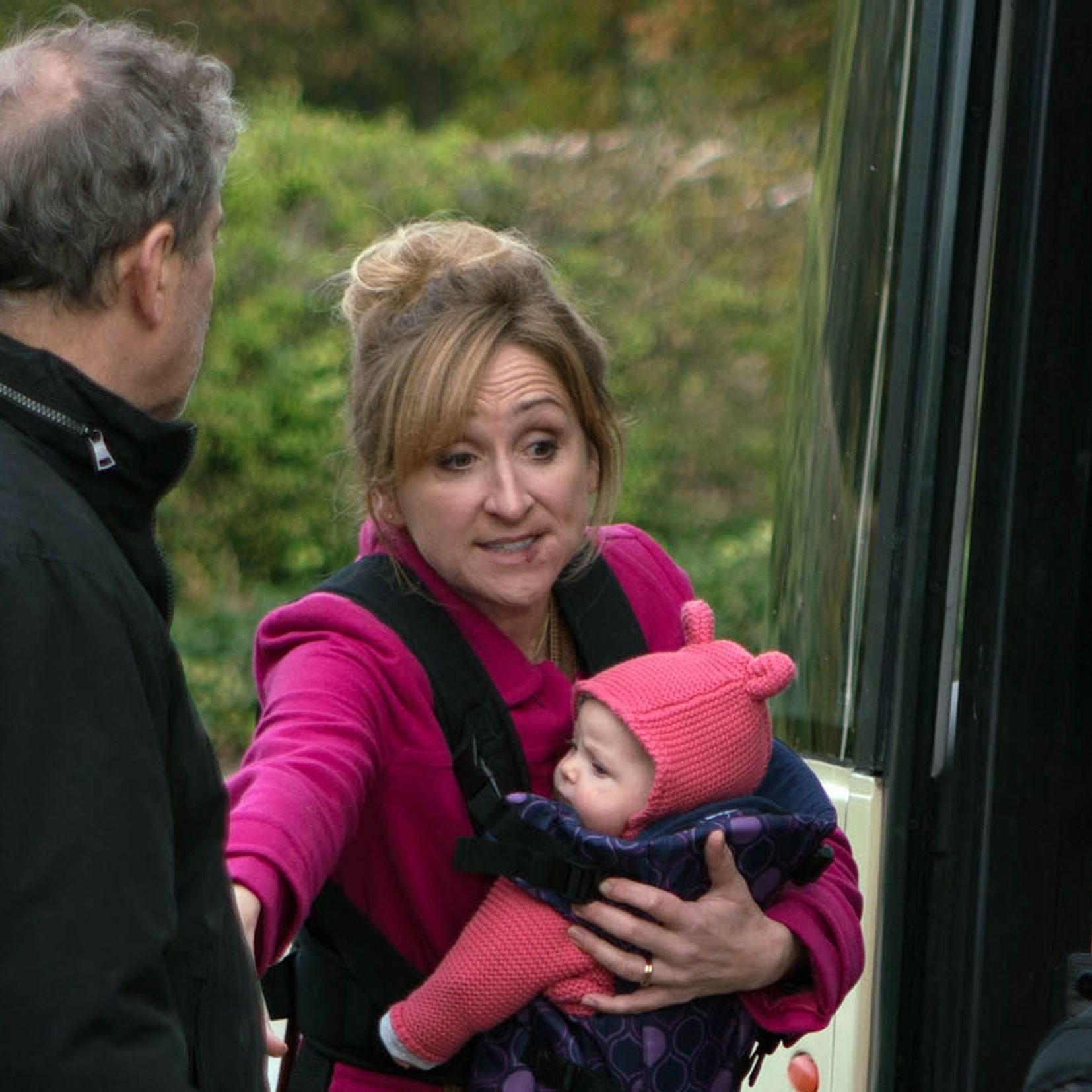 Emmerdale 09/12- Laurel Struggles With 