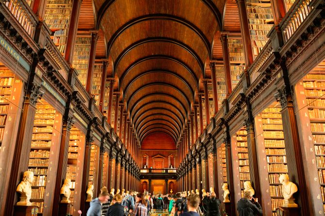 Librería del Trinity College. (Dublin)