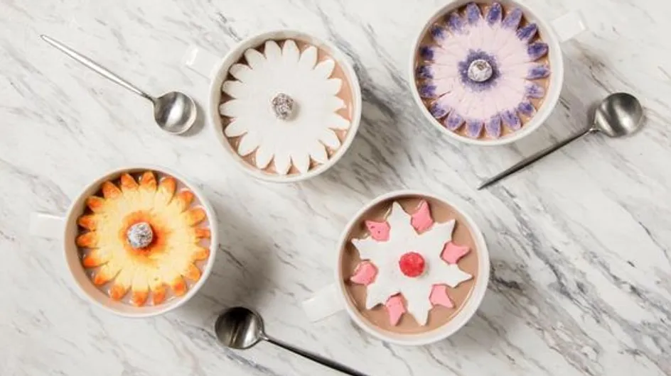 ¡Nueva tendencia en Instagram! Flores de nube para decorar tu chocolate caliente