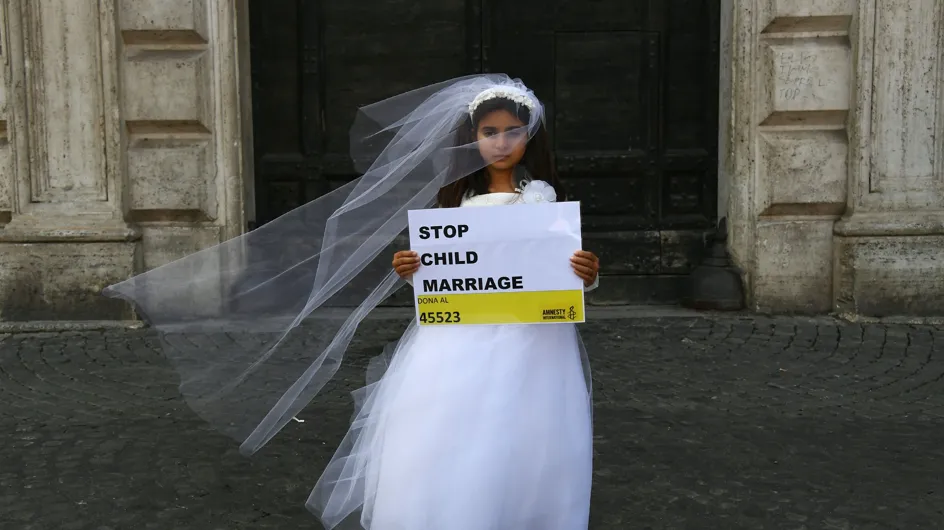 Le mariage d'une ado de 13 ans enceinte avec son "violeur" révolte la Tunisie