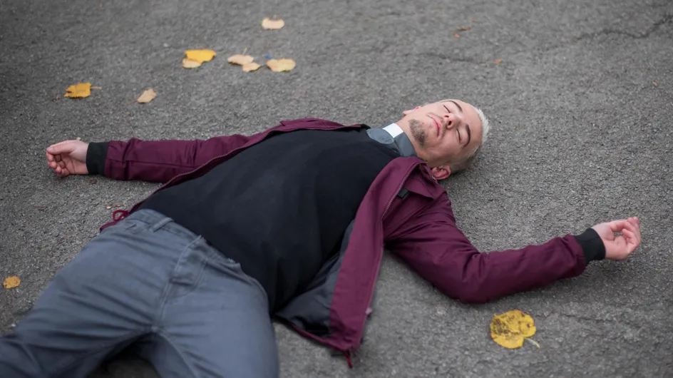 Hollyoaks 04/01 - Sienna Knocks Joel Unconscious
