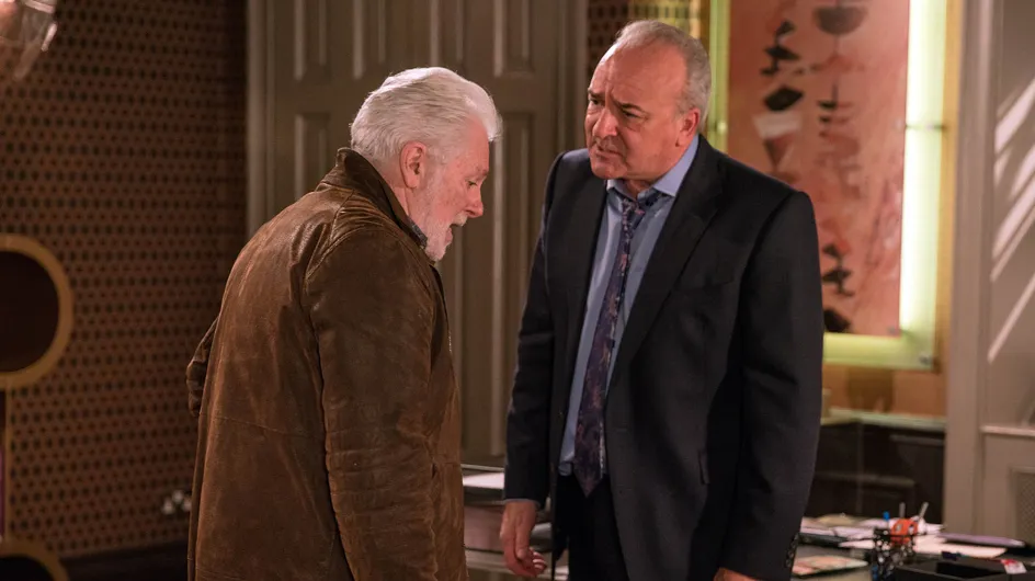 Emmerdale 12/01 - Lawrence Wants To Come Clean But Ronnie Blocks His Way