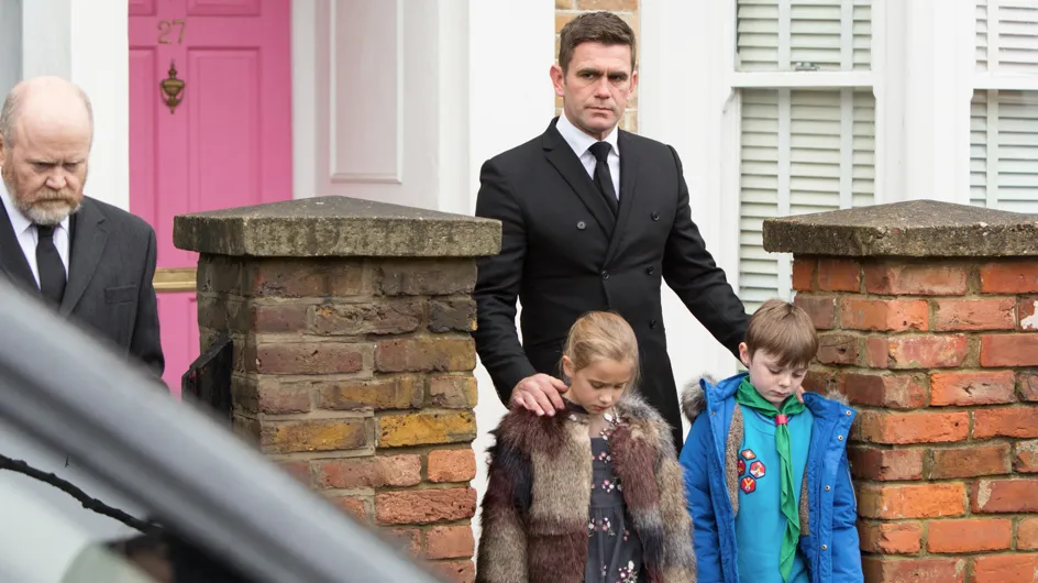 Eastenders 20/01 - Walford Bids Farewell To Roxy And Ronnie