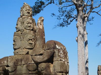 Escultura em Angkor Wat