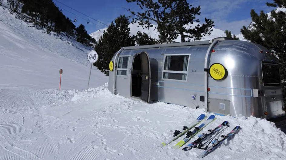 ¡Viva la nieve! Dormir en una caravana en las montañas es lo último en Andorra