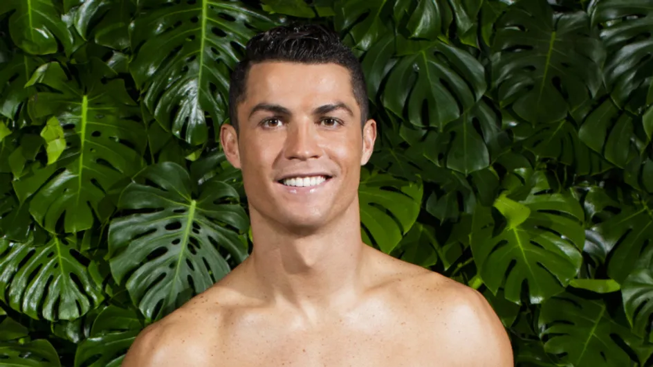 Cristiano Ronaldo vuelve a venderse posando semi desnudo