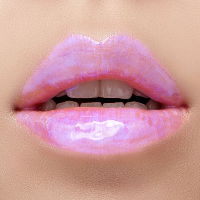 Holographic lips