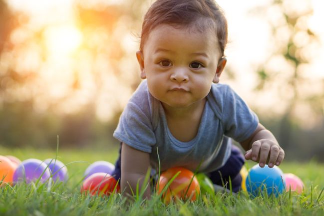 Bebe A 9 Mois Eveil Progres Et Alimentation D Un Bebe De 9 Mois