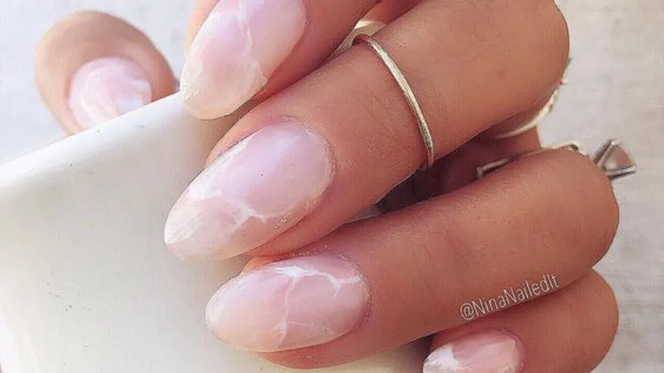 El cuarzo rosa llega a tus uñas: el nail art de esta primavera