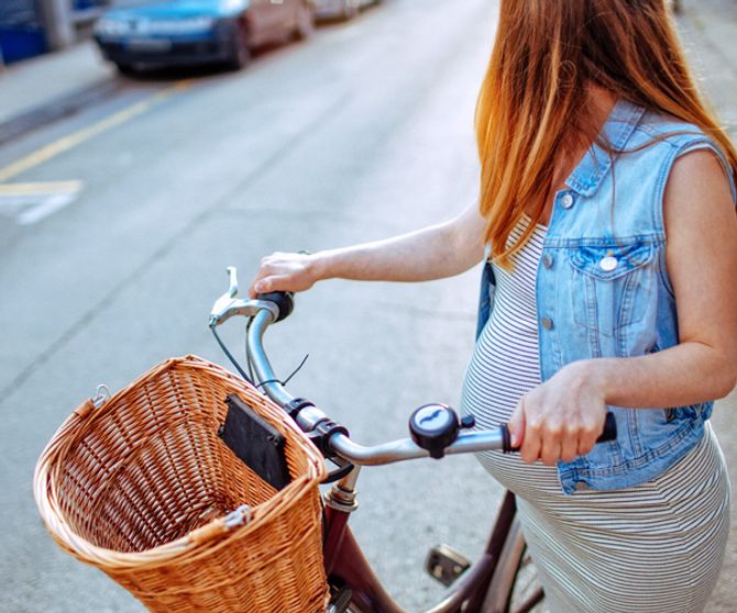 Radfahren ist in der Schwangerschaft grundsätzlich erlaubt solange ihr euch sicher und wohl fühlt.