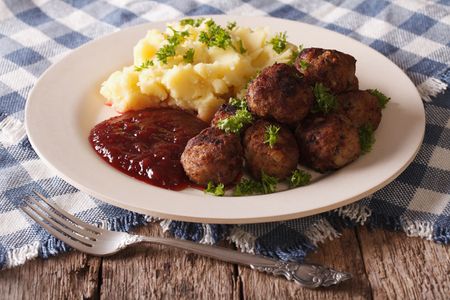 Albóndigas de pollo con puré de manzana