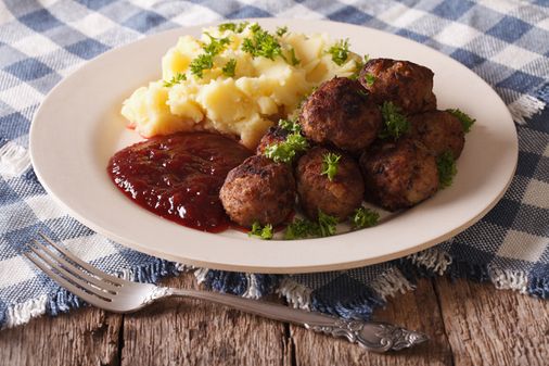 Albóndigas de pollo con puré de manzana