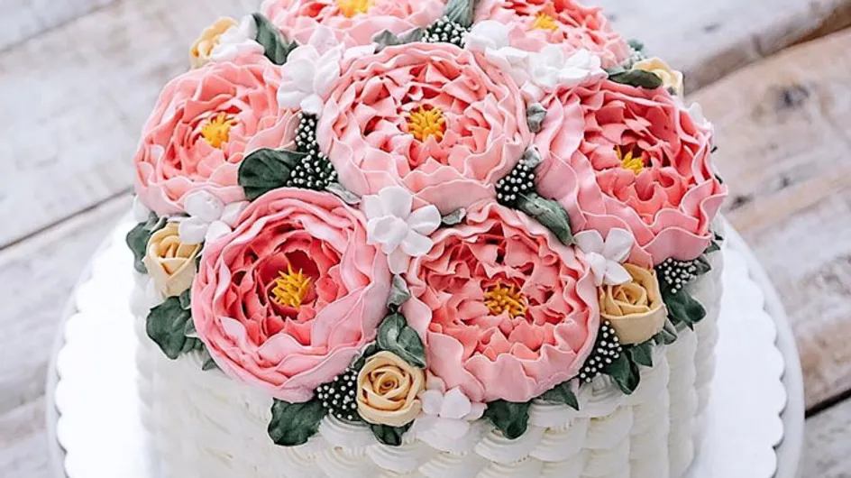 50 tartas con flores para llenar tu mesa de color