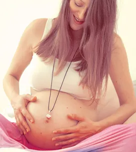 Peut-on savoir si on est enceinte en touchant son ventre ? - Ça m'intéresse