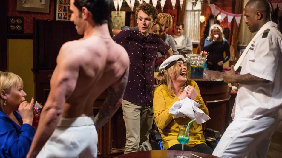 Eastenders 25/04 - The Carters Throw Themselves Into Ladies Night