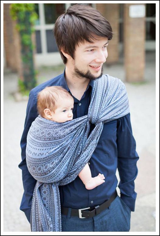 Comment porter bébé avec une écharpe ?