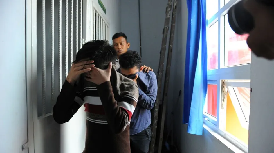 En Indonésie, deux hommes condamnés à recevoir 85 coups de fouet pour homosexualité