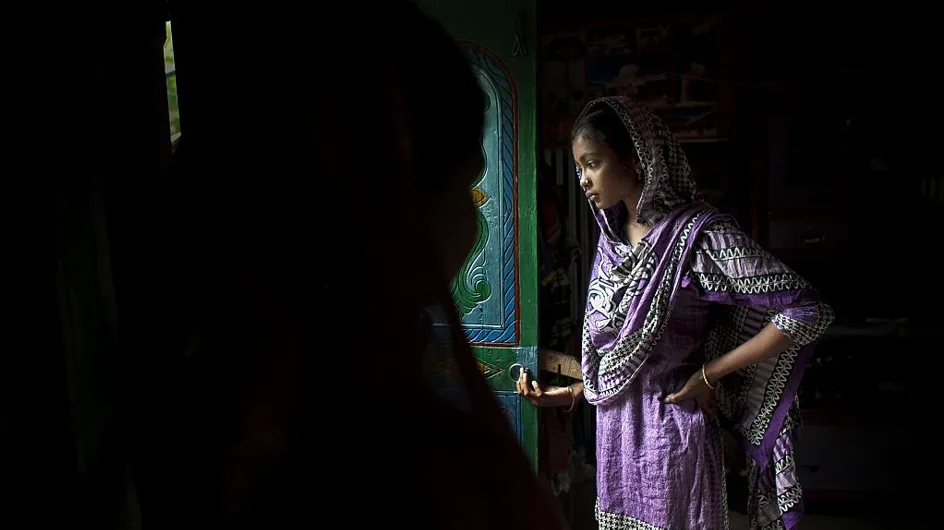 Au Bangladesh, des ados entraînées à lutter contre les cyber-prédateurs