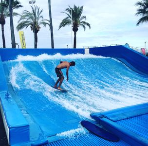 Flowboarden im Sol Wave House