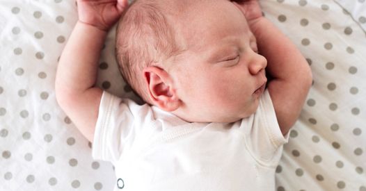 Bebe A 3 Semaines 1er Mois De Bebe Sante De La Maman Bebe A 3 Semaines 1er Mois De Bebe Sante De La Maman