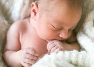 Bebe A 4 Semaines 1er Mois De Bebe Sante De La Maman