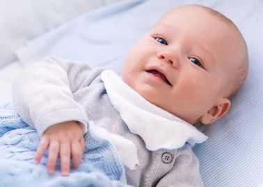Bebe A 8 Semaines 2eme Mois De Bebe Sante De La Maman