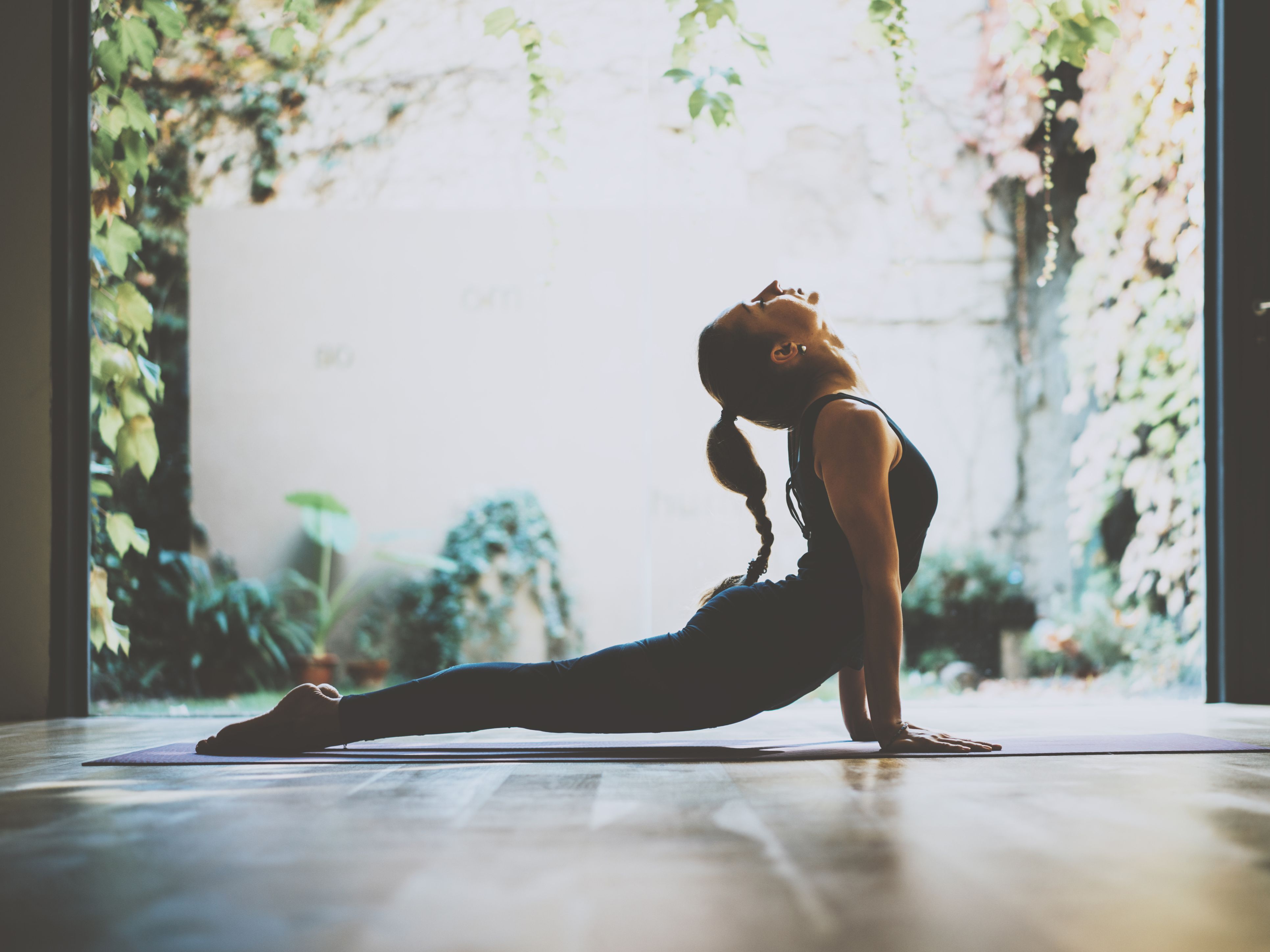Practicar yoga: un viaje para el cuerpo y la mente