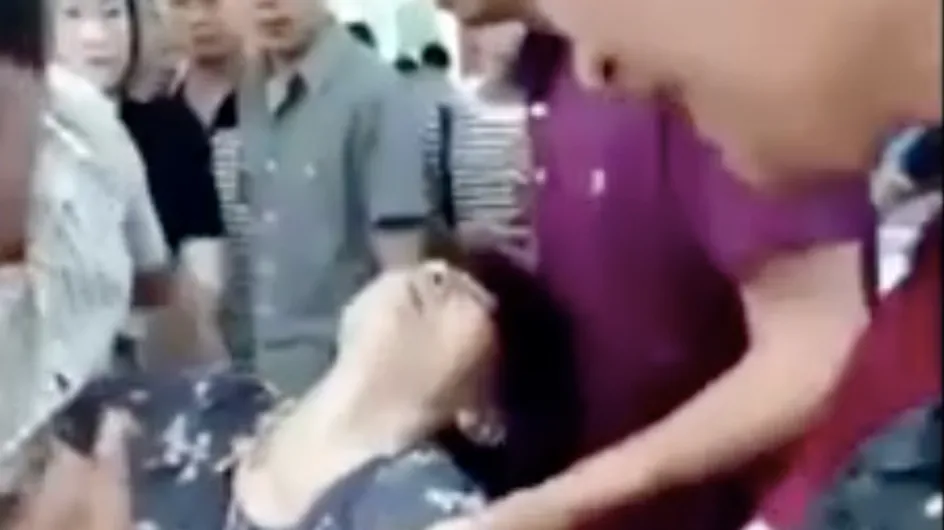 This Woman Fainted After Breaking A £34,000 Jade Bracelet