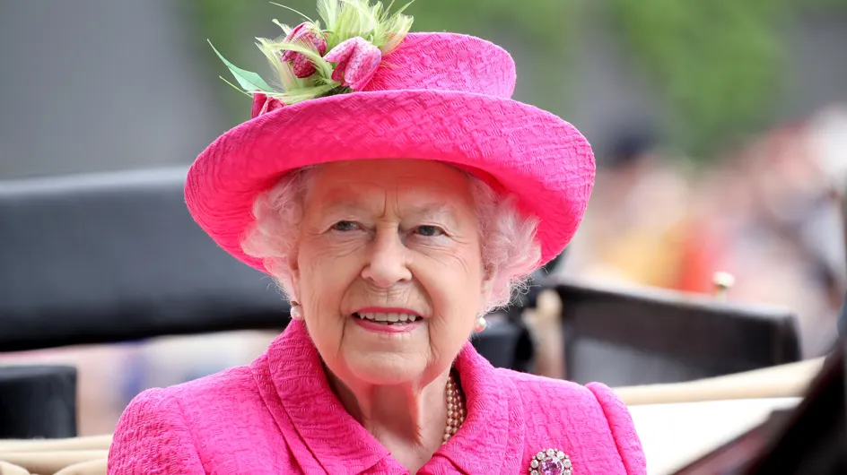 La reine Elisabeth II porte le même vernis depuis 1989, découvrez lequel !