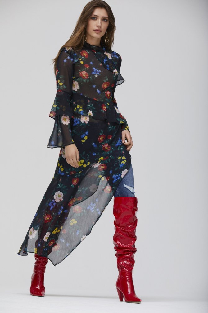 Rote Stiefel sind Trend