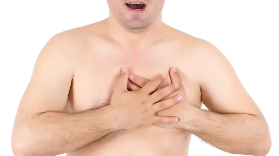 De plus en plus d’hommes complexés par leurs "seins" ont recours à la chirurgie