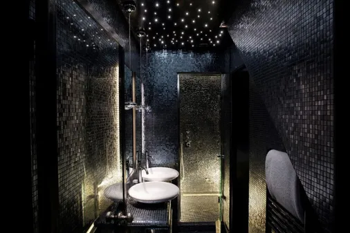 Ausgefallenes Badezimmer im Hotel