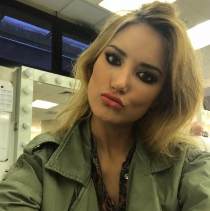Alba Carrillo