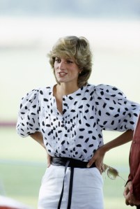 Die 80er-Blusen sind im Herbst 2017 echte Must-haves!