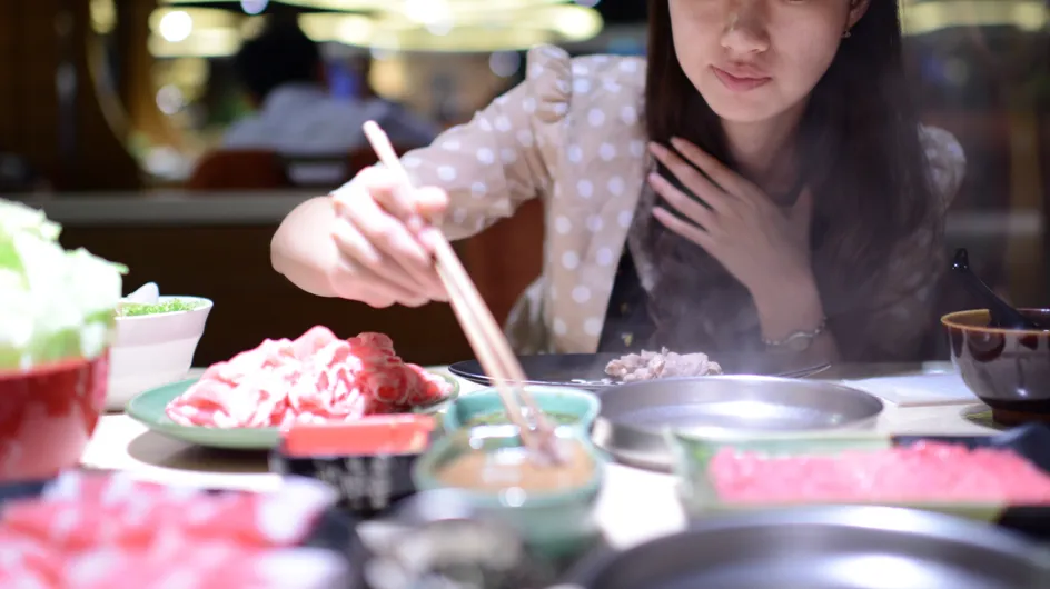 En Chine, un restaurant propose des réductions aux femmes en fonction de leur tour de poitrine