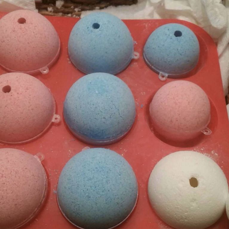 These Customisable Bath Bombs Are About To Change Bath Time Forever