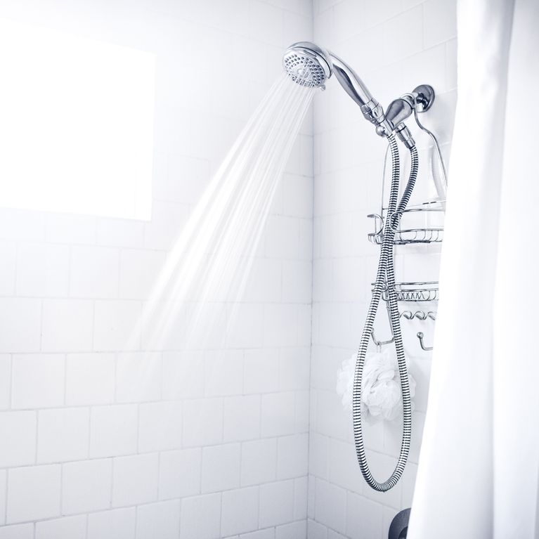 Putz-Trick: So werden Fugen in der Dusche super schnell sauber! Putz-Trick: So werden Fugen in der Dusche super schnell sauber!