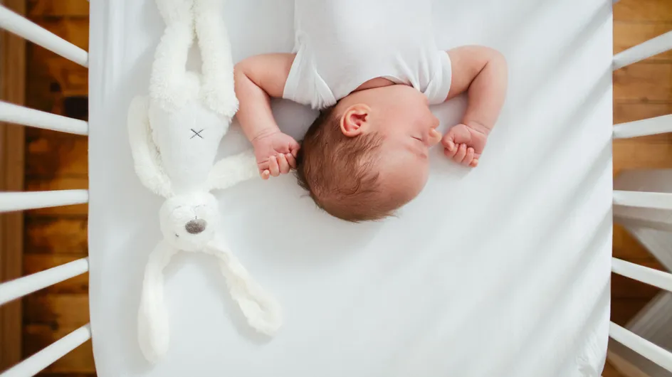 ¿Cómo elegir bien el colchón para la cuna de tu bebé?